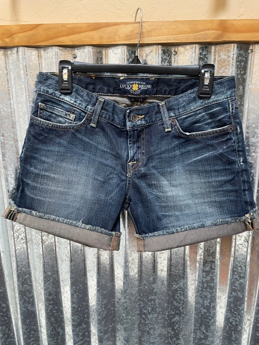 Lucky Brand Riley Short - Picture 1 of 9